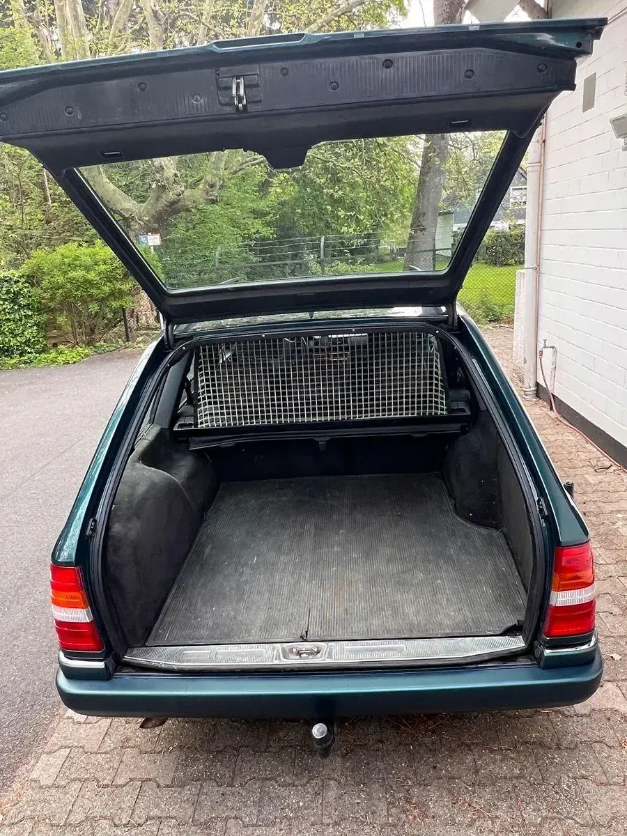 Gebraucht Mercedes E200 136 PS (100 kW) 1995 Grün Kombi