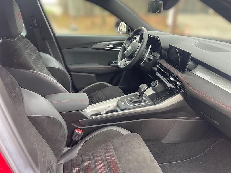 Gebraucht Alfa Romeo Tonale Veloce 160 PS (117 kW) 2023 Rot rosso alfa SUV