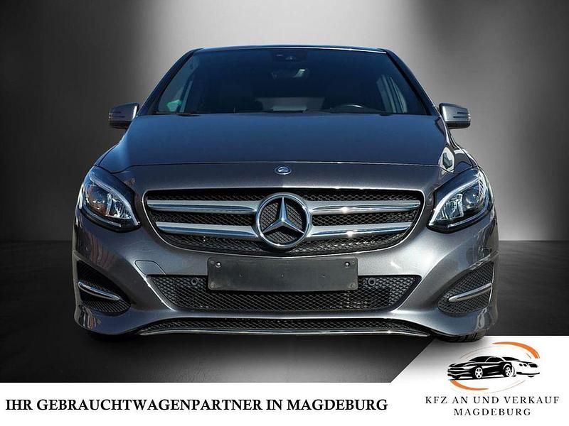 Gebraucht Mercedes B200 136 PS (100 kW) 2016 Grau Van / Kleinbus