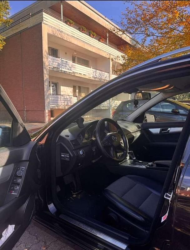 Gebraucht Mercedes C250 Avantgarde 204 PS (150 kW) 2009 Schwarz Kombi