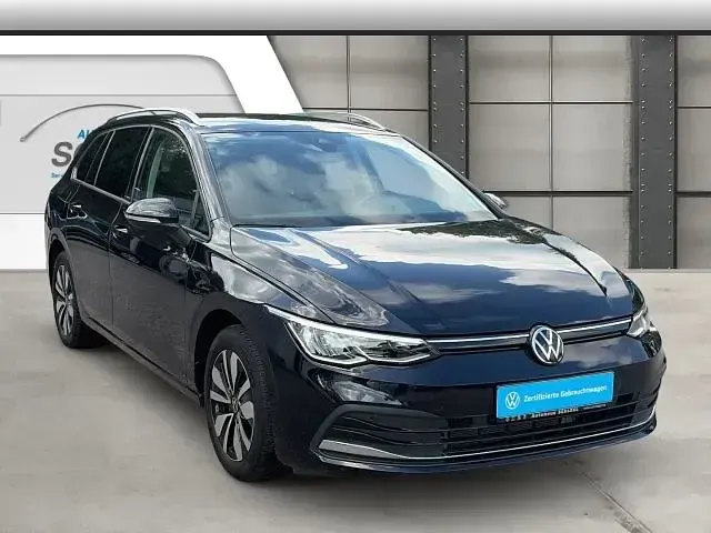 Gebraucht VW Golf VIII Move 110 PS (80 kW) 2023 Deep black perleffekt (metallic) Kombi