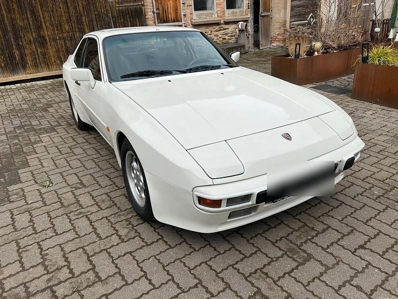 Weiß Gebraucht 1984 Porsche 944 Coupé | 16.750 € - Bild 1/4