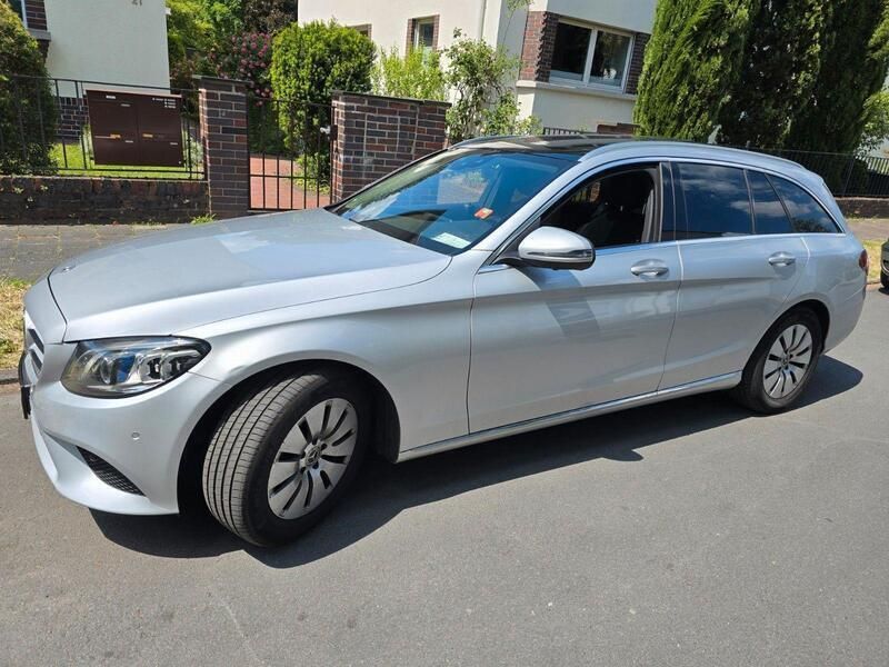 Silber Gebraucht 2018 Mercedes C220 Kombi | 19.600 € (Fairer Preis) - Bild 1/4
