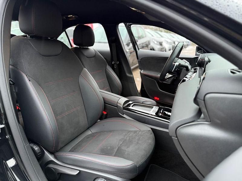 Gebraucht Mercedes A250 AMG 163 PS (119 kW) 2025 Schwarz Limousine