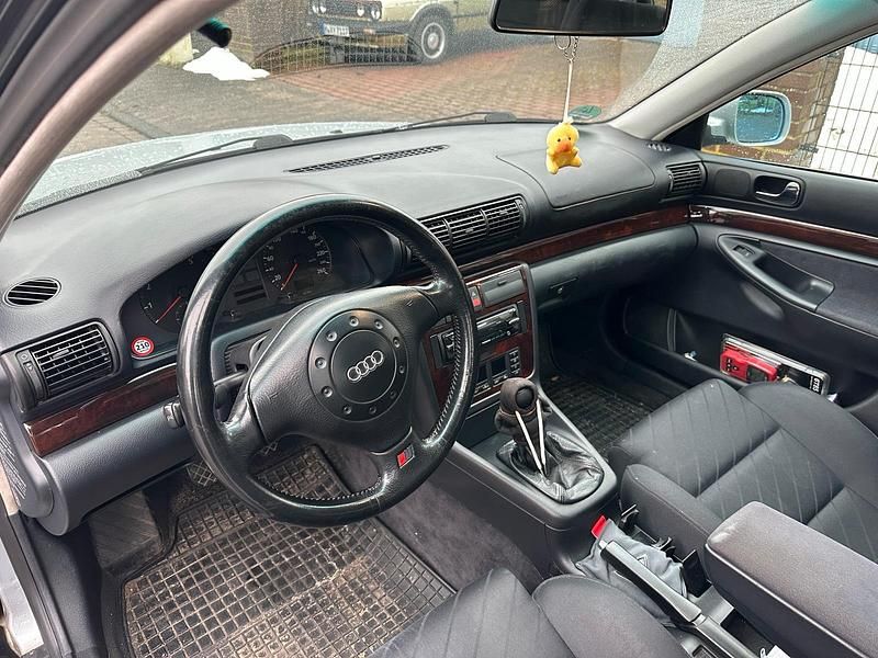 Gebraucht Audi A4 150 PS (110 kW) 1997 Silber Limousine