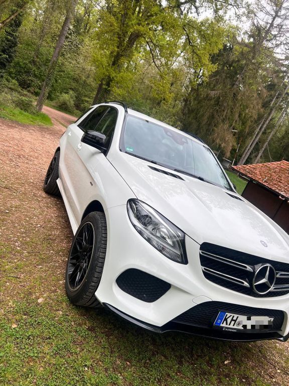 Weiß Gebraucht 2016 Mercedes GLE450 AMG AMG SUV | 30.000 € (Fairer Preis) - Bild 1/4