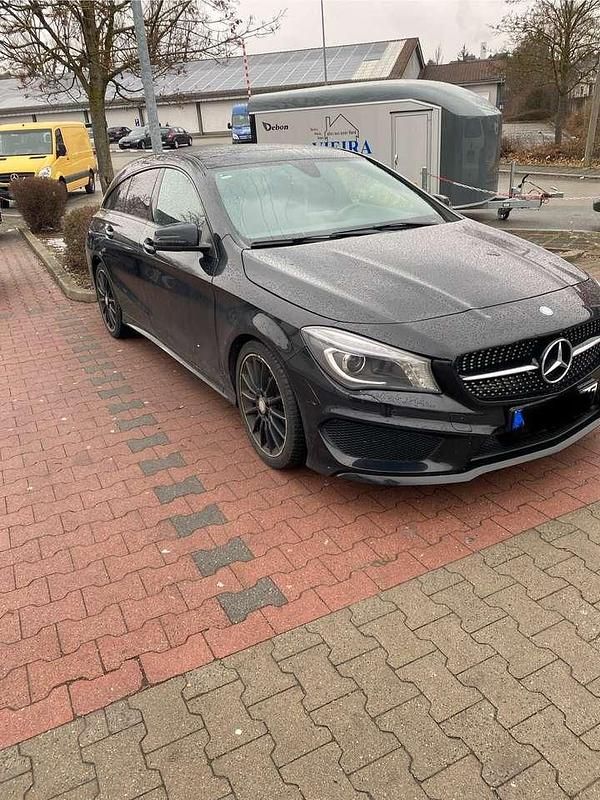 Gebraucht 2016 Mercedes CLA220 Shooting Brake AMG line Kombi | 12.300 € (Guter Preis) - Bild 1/4