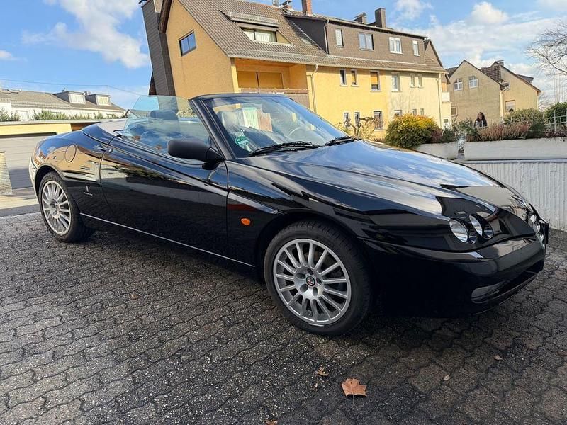 Gebraucht Alfa Romeo Spider 150 PS (110 kW) 2003 Schwarz Cabrio