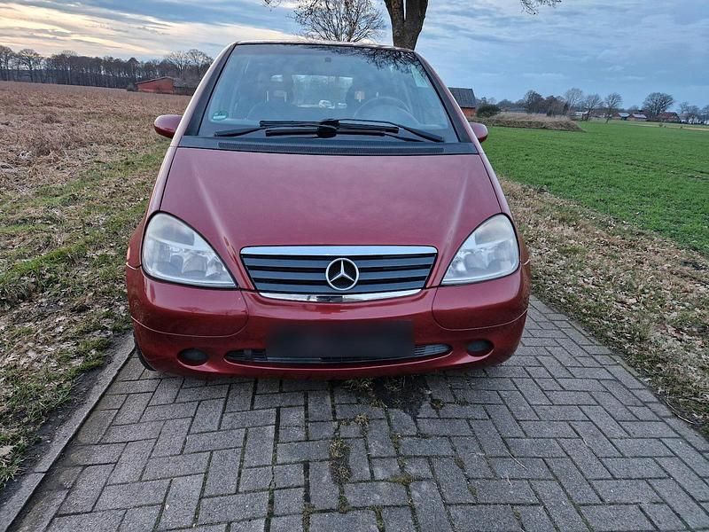 Gebraucht Mercedes A160 102 PS (75 kW) 2000 Rot Kleinwagen