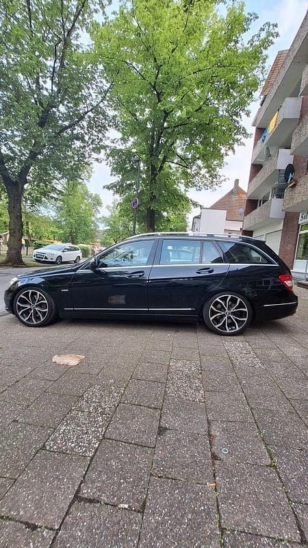 Gebraucht Mercedes 320 305 PS (224 kW) 2008 Schwarz Kombi