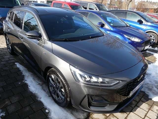 Gebraucht Ford Focus ST-Line 125 PS (91 kW) 2025 Grau Kombi