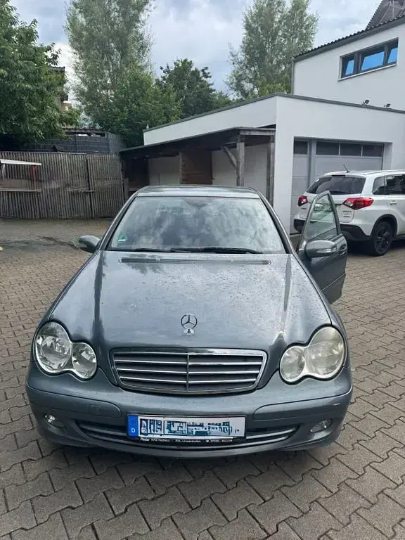 Gebraucht Mercedes C220 150 PS (110 kW) 2004 Grau Limousine