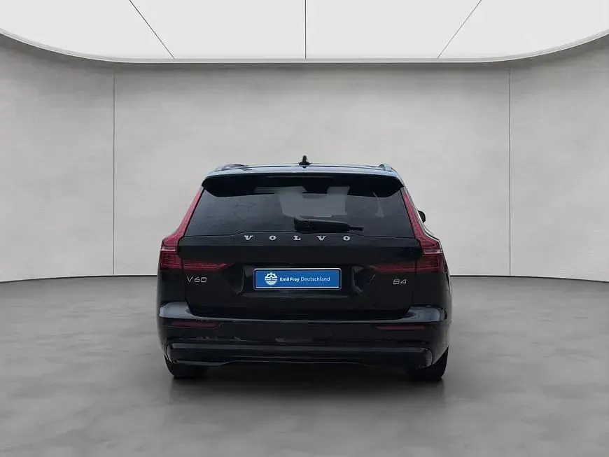 Usata Volvo V60 Plus 197 CV (144 kW) 2025 Nero Station wagon