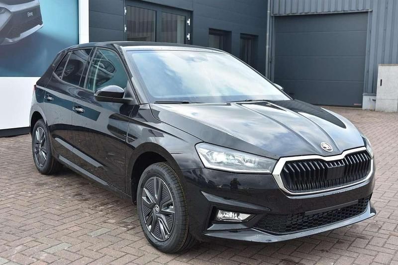 Neu Skoda Fabia 116 PS (85 kW) 2026 Schwarzmagic perleffekt Kleinwagen