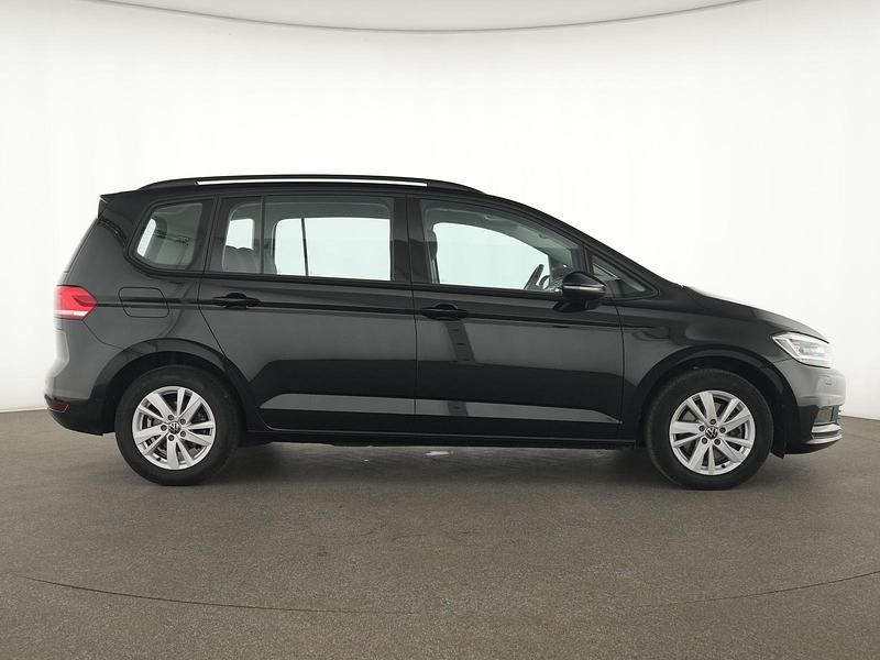 Gebraucht VW Touran Comfortline 122 PS (89 kW) 2022 Deep black Van / Kleinbus