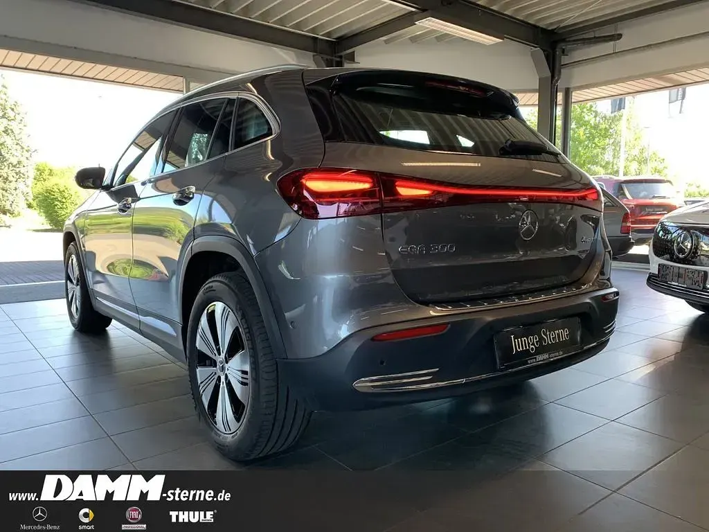 Gebraucht Mercedes EQA300 167 kW (228 PS) 2025 Mountaingrau SUV
