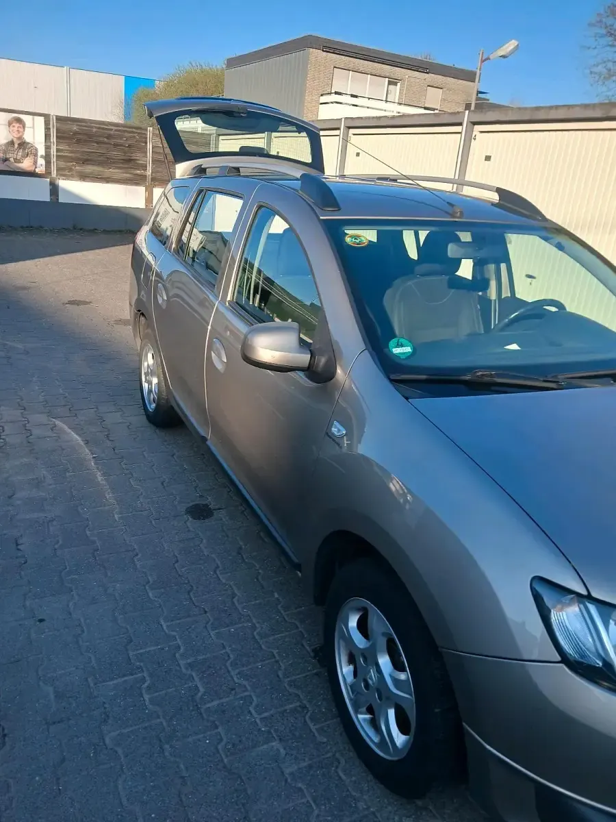 Gebraucht Dacia Logan 90 PS (66 kW) 2014 Gold Kombi