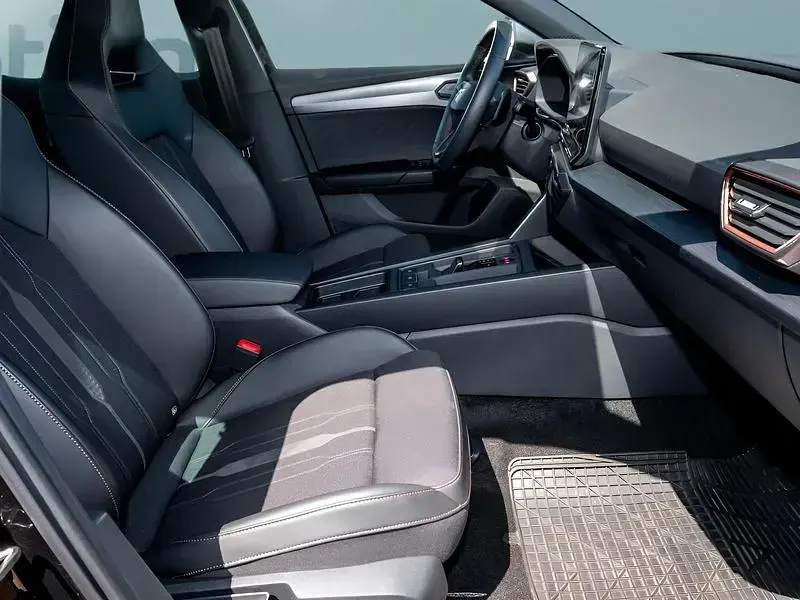 Gebraucht Cupra Leon VZ 300 PS (220 kW) 2024 Schwarz Kleinwagen