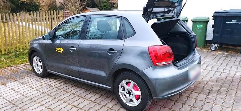 Gebraucht VW Polo 60 PS (44 kW) 2009 Grau Kleinwagen
