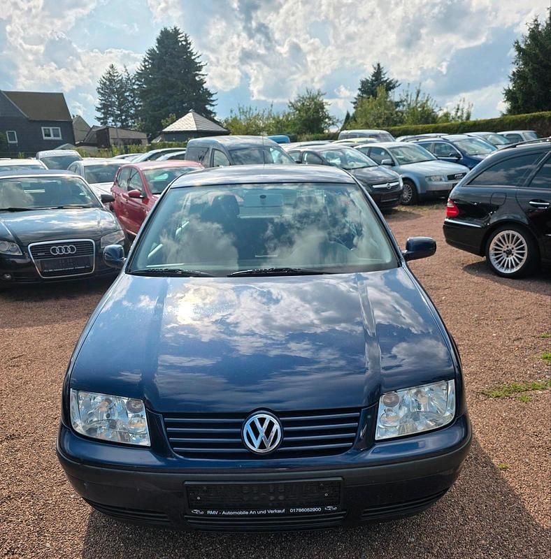 Gebraucht VW Bora 105 PS (77 kW) 2002 Blau Limousine