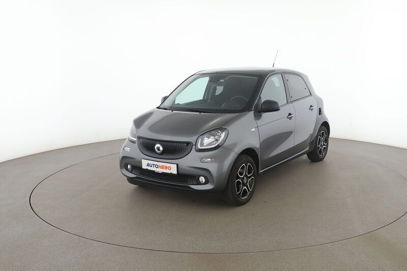 Grau Gebraucht 2019 Smart ForFour Basis Kleinwagen | 16.520 € (Etwas zu teuer) - Bild 1/4