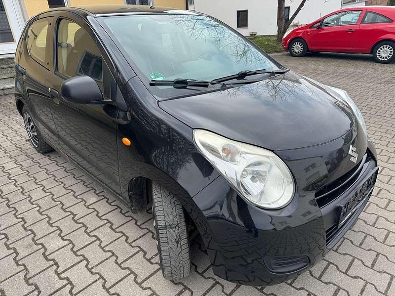 Gebraucht Suzuki Alto 68 PS (50 kW) 2012 Schwarz Kleinwagen