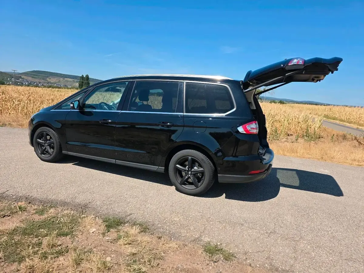 Gebraucht Ford Galaxy 180 PS (132 kW) 2016 Schwarz Van / Kleinbus