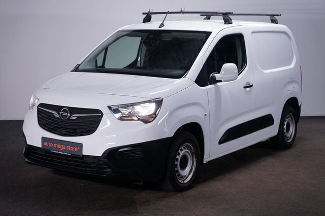 Weiß Gebraucht 2020 Opel Combo Edition Van / Kleinbus | 8.999 € (Superpreis) - Bild 1/4