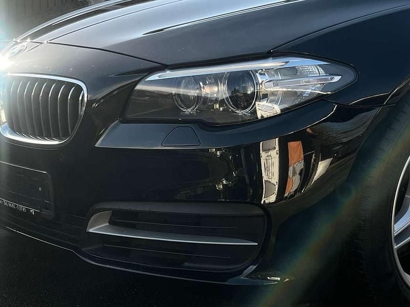 Gebraucht BMW 520 190 PS (139 kW) 2015 Black sapphire metallic Kombi