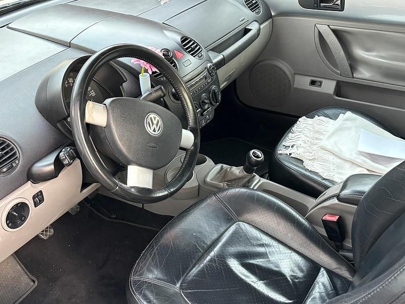 Gebraucht VW New Beetle Highline 101 PS (74 kW) 2005 Silber Kleinwagen