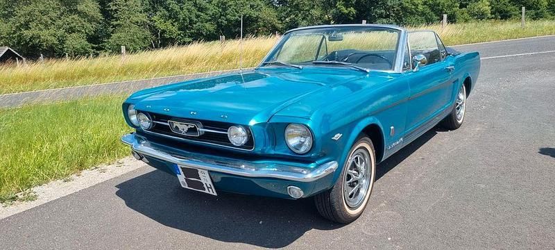 Blau Gebraucht 1966 Ford Mustang Cabrio | 43.500 € - Bild 1/4