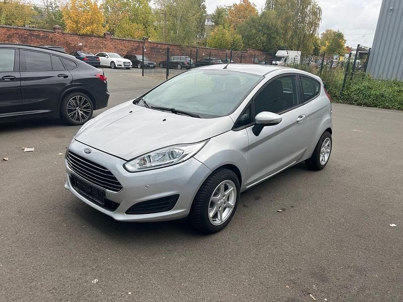Silber Gebraucht 2017 Ford Fiesta Kleinwagen | 5.490 € (Guter Preis) - Bild 1/4