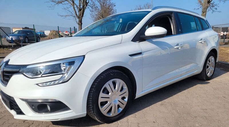 Weiß Gebraucht 2020 Renault Mégane IV Business Limousine | 9.200 € (Fairer Preis) - Bild 1/4