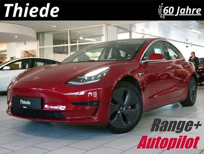 Midnight cherry red metallic Gebraucht 2020 Tesla Model 3 Standard Range Plus Limousine | 20.950 € (Guter Preis) - Bild 1/3