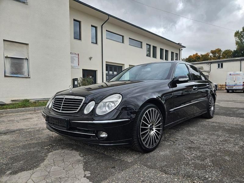 Schwarz Gebraucht 2005 Mercedes E350 Limousine | 4.999 € (Guter Preis) - Bild 1/4