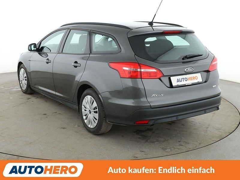 Gebraucht Ford Focus Trend 125 PS (91 kW) 2016 Magnetic Kombi