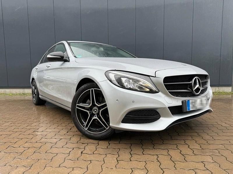 Silber Gebraucht 2015 Mercedes C180 AMG Limousine | 14.000 € (Guter Preis) - Bild 1/4