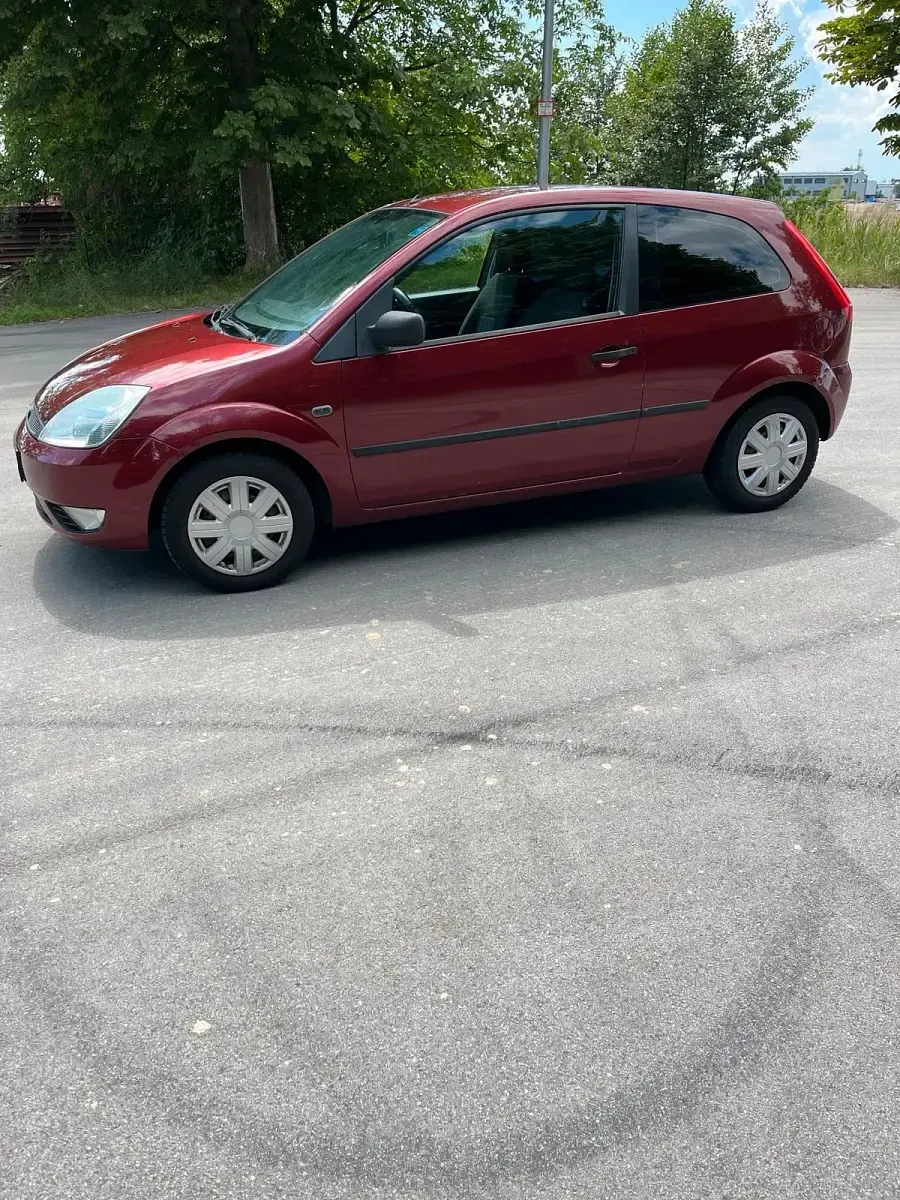 Gebraucht Ford Fiesta 80 PS (58 kW) 2003 Rot Kleinwagen