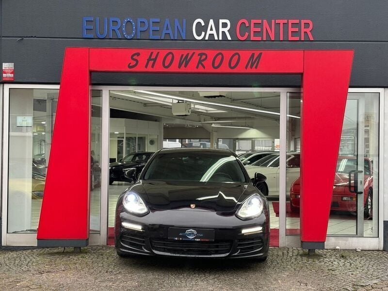 Tiefschwarz Gebraucht 2015 Porsche Panamera Edition Limousine | 28.501 € (Guter Preis) - Bild 1/4