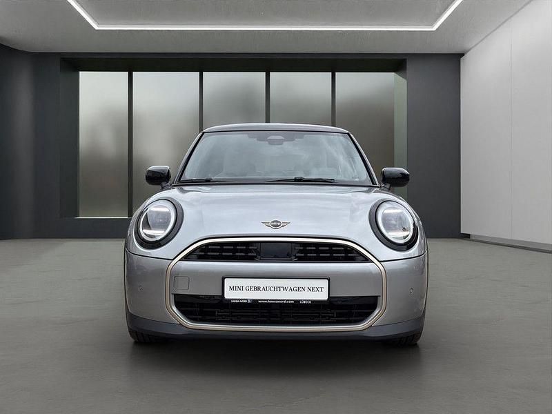 Gebraucht Mini Cooper Favoured 156 PS (114 kW) 2024 Silber Kleinwagen