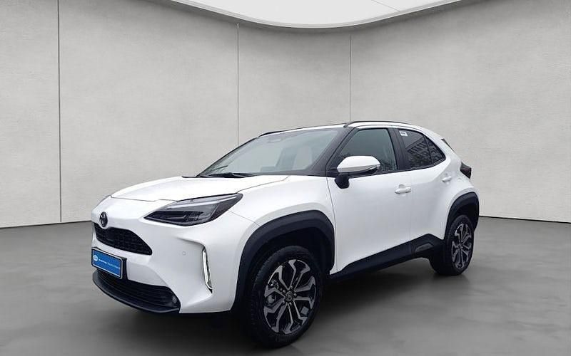 Neu Toyota Yaris Cross 130 PS (95 kW) 2025 Weiß SUV