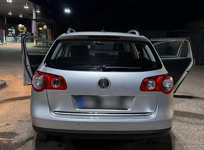 Gebraucht VW Passat 140 PS (102 kW) 2008 Silber Limousine