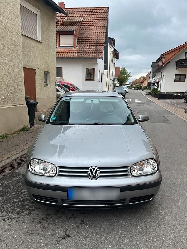 Gebraucht VW Golf IV 97 PS (71 kW) 2000 Silber Kleinwagen