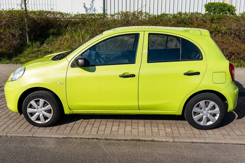 Gebraucht Nissan Micra Acenta 80 PS (58 kW) 2011 Grün Kleinwagen