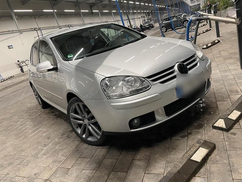 Silber Gebraucht 2007 VW Golf Limousine | 4.500 € (Fairer Preis) - Bild 1/4