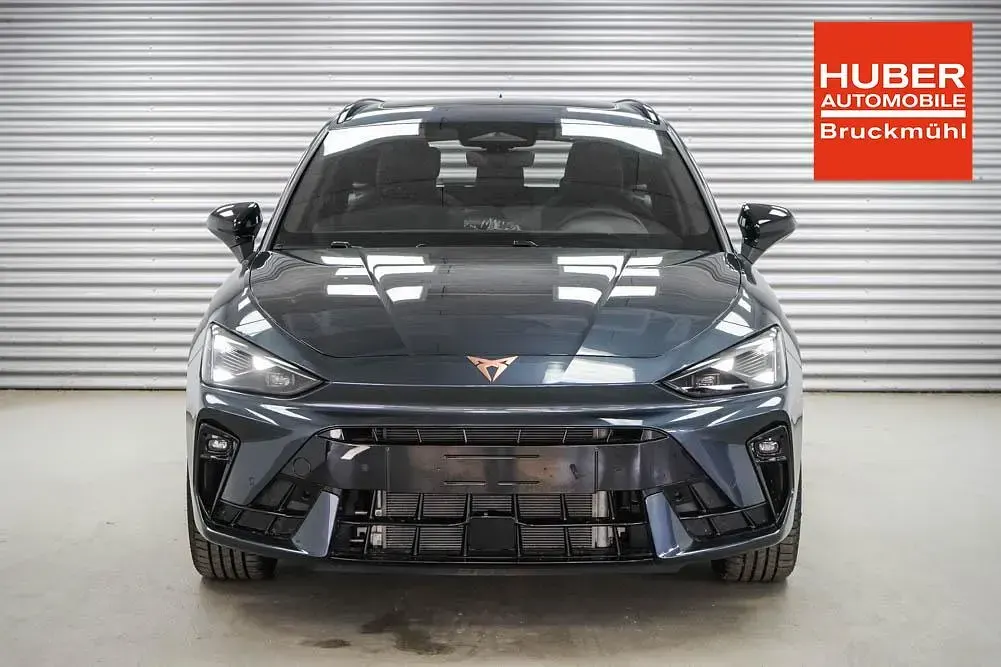 Neu Cupra Leon 150 PS (110 kW) 2026 Taigagrau metallic (4u) Kombi