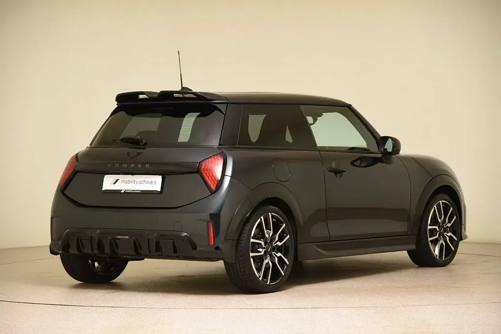 Gebraucht Mini John Cooper Works 156 PS (114 kW) 2024 Grau Kleinwagen