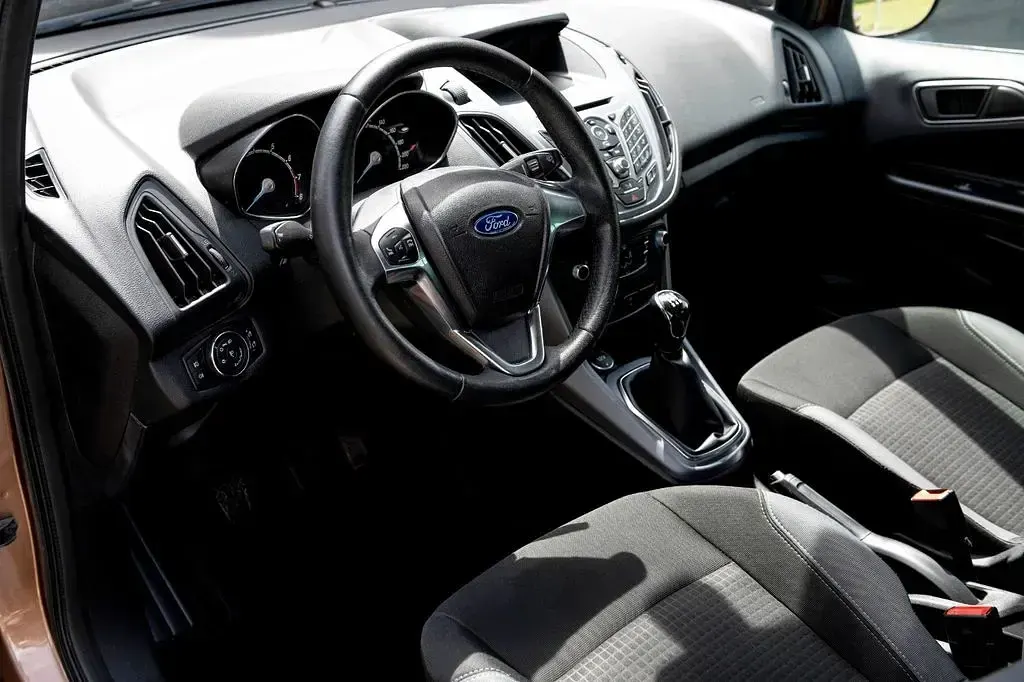 Gebraucht Ford B-MAX SYNC Edition 101 PS (74 kW) 2016 Braun Van / Kleinbus