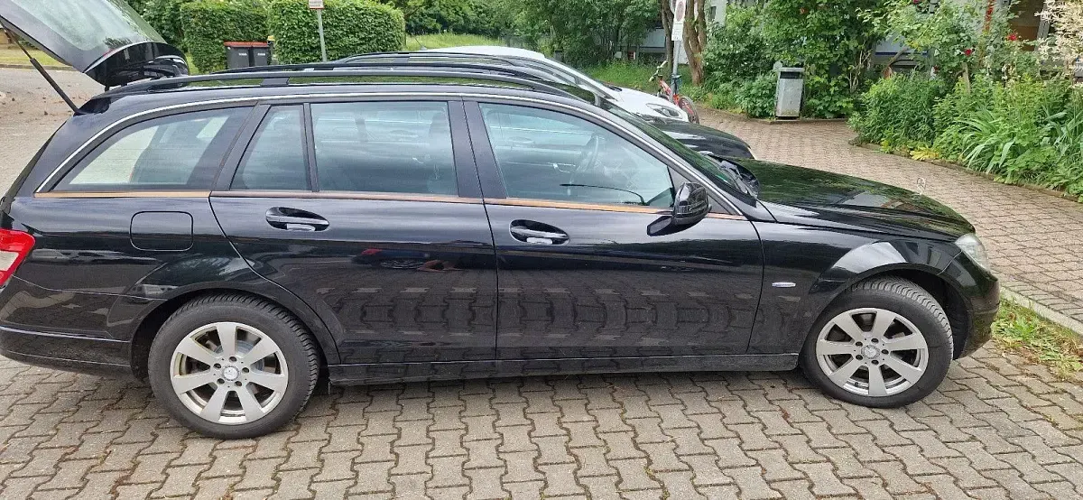 Gebraucht Mercedes C220 Elegance 170 PS (125 kW) 2011 Schwarz Kombi