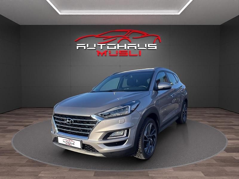 Gebraucht Hyundai Tucson Premium 136 PS (100 kW) 2019 Grau SUV